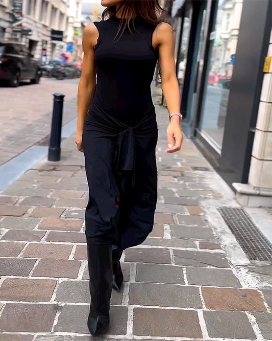 Elegante vestido sin mangas de cuello redondo con delicado lazo en tonos lisos