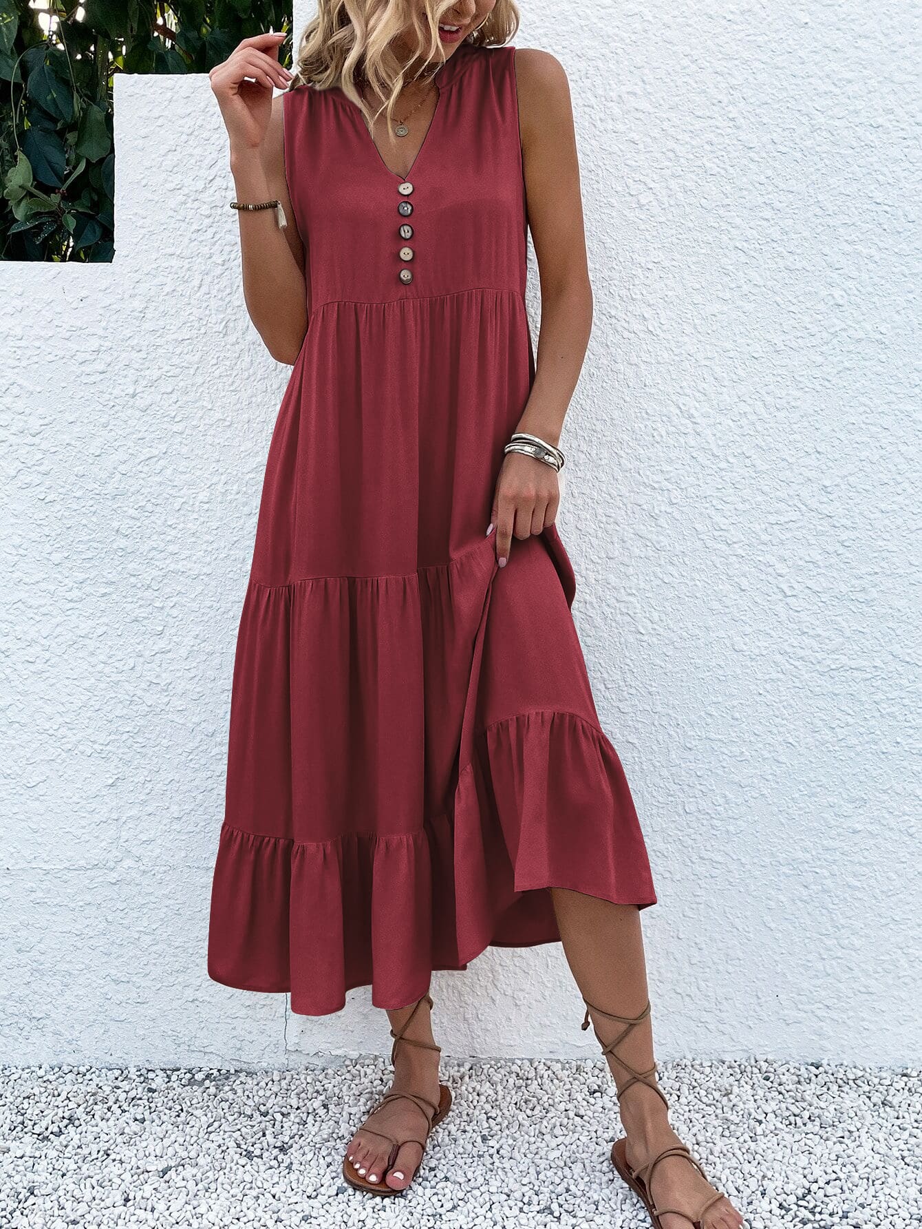 Mary - Vestido Elegante con Fruncidos, Botones Chic y Diseño de Bajo a Capas